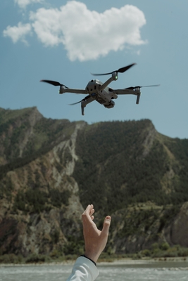 2.4G 5W Outdoor Super Drone Signal Booster 2.5dB θόρυβος και 1 μS καθυστέρηση χρόνου διακόπτη